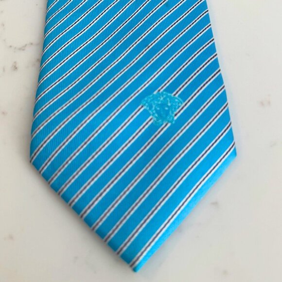 Versace Made in Italy Blue Stripe Silk Tie Medusa Logo | 100% Silk - Picture 7 of 8